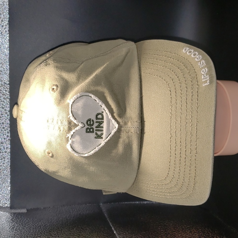 Life Is Good- Heart design "Be Kind" Green Baseball Cap/Hat
